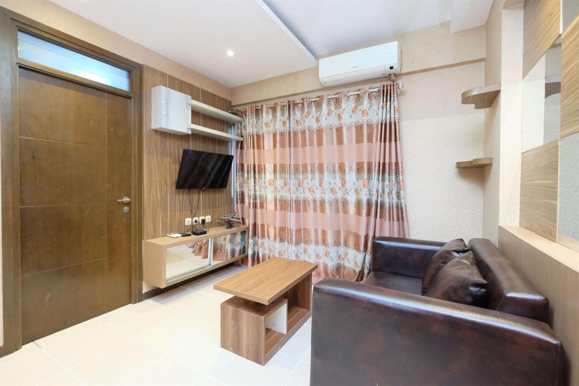 Apartemen Simply Look 2br At Valley By Travelio
